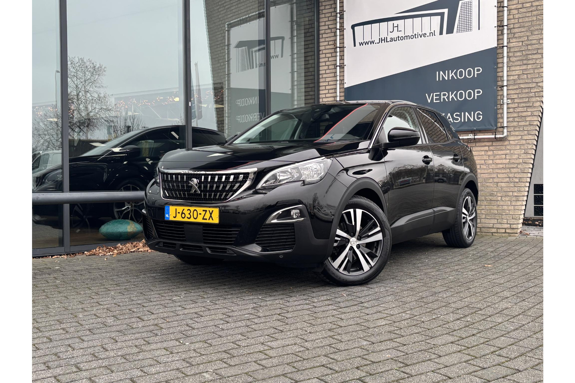Peugeot 3008 1.2 *130PK*CARPLAY*ECC*CRUISE*NAVI*CAMERA*